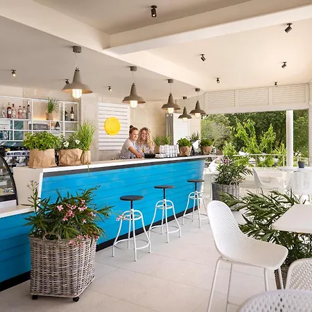 Maistra Vestar Pitches Kemping 5*